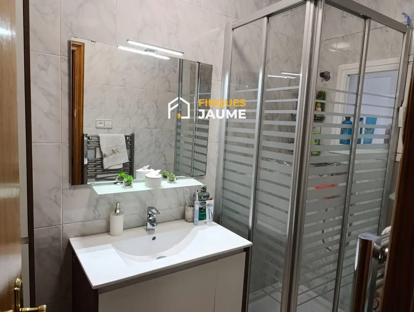 Flat with terrace for sale in TAQUIGRAF MARTÍ, imagen 5