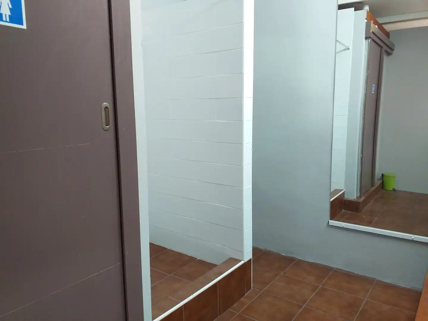 Bathroom of Commercial properties for rent in Arafo