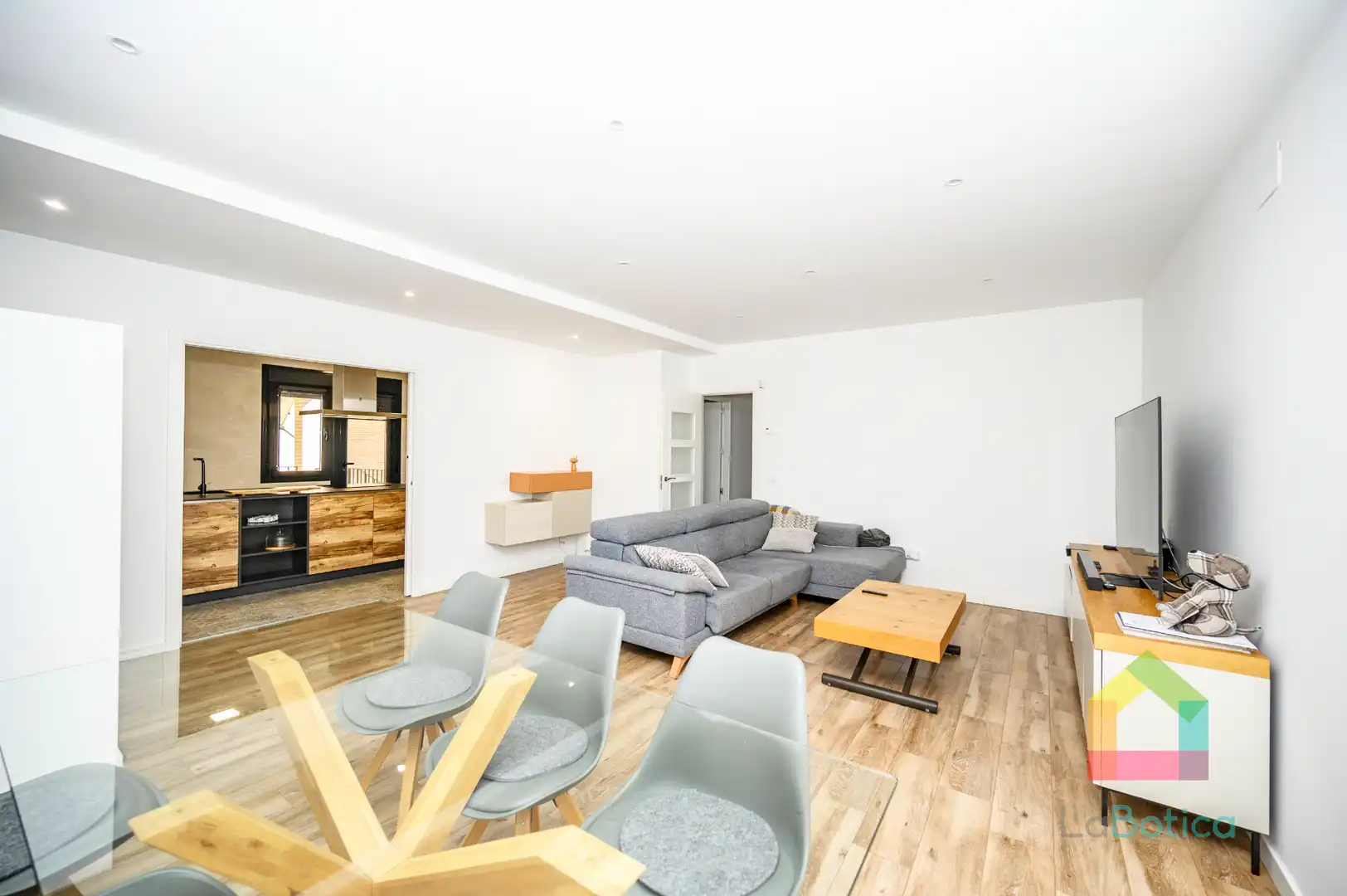 Sala d'estar de Casa o xalet en venda en Olías del Rey amb Aire condicionat, Calefacció i Terrassa