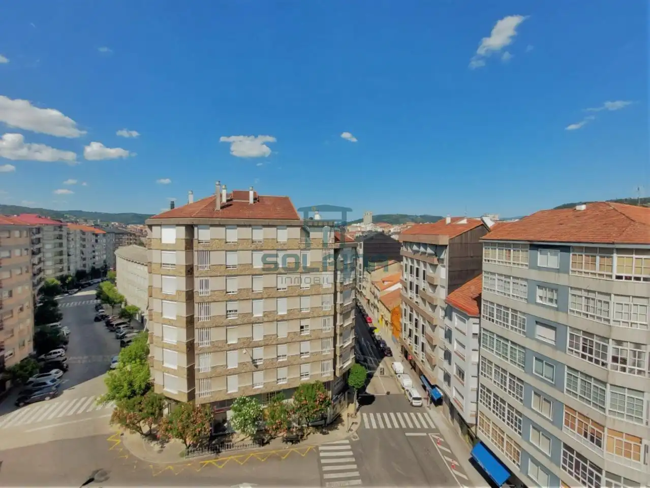 Vista exterior de Piso en venta en Ourense Capital  con Calefacción, Parquet y Balcón