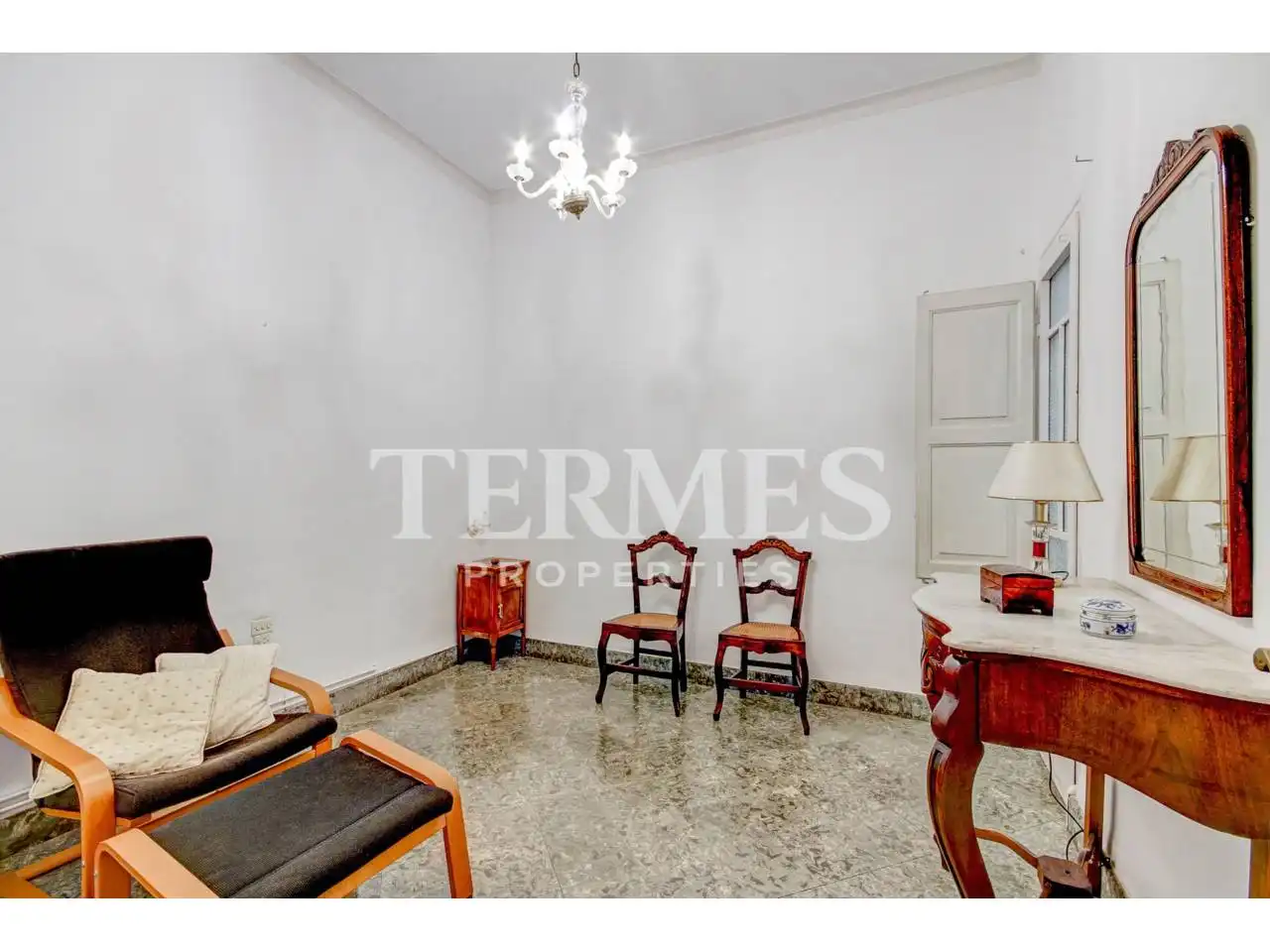 Habitación de Casa adosada en venta en Mataró con Aire acondicionado, Calefacción y Jardín privado