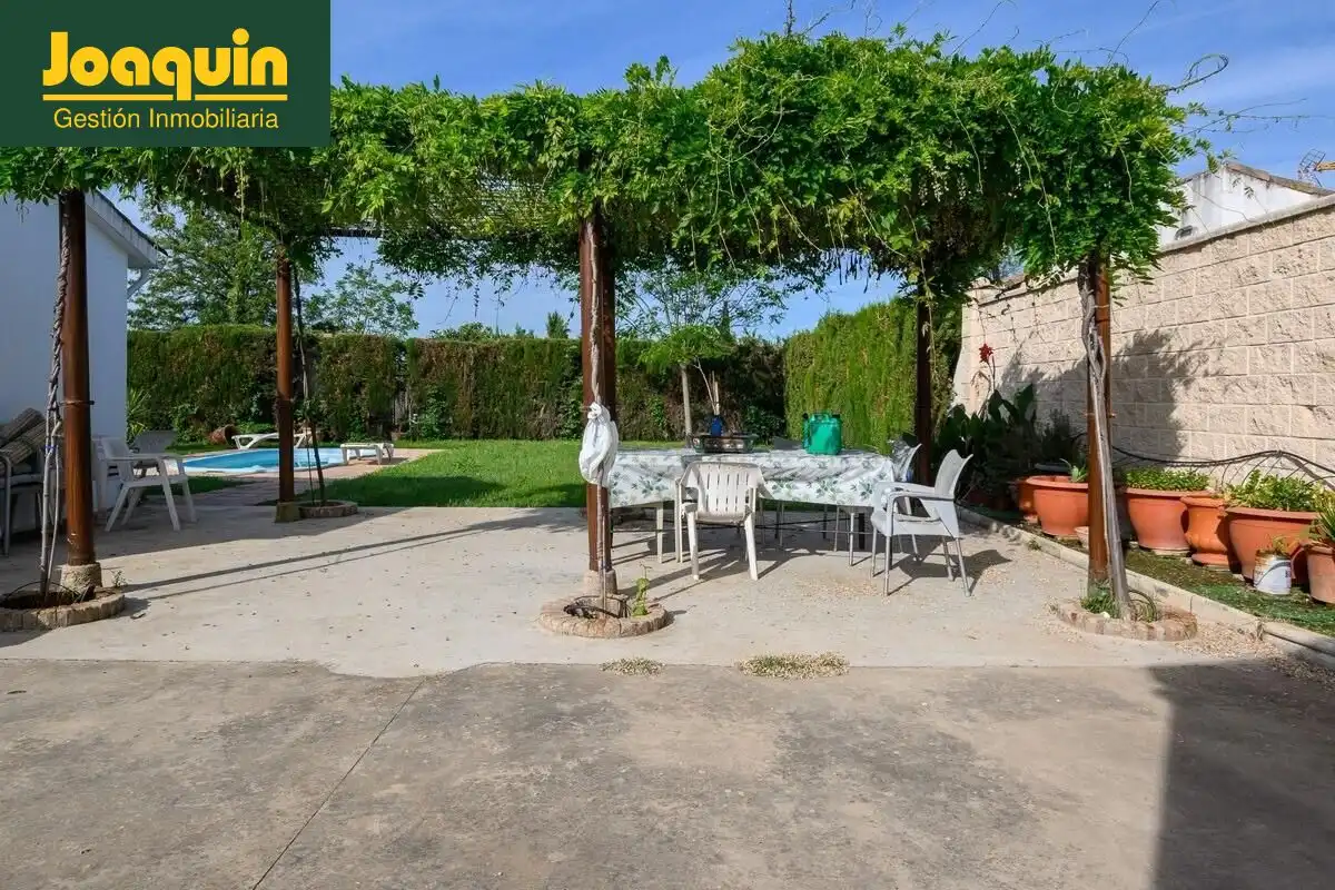 Jardí de Finca rústica en venda en Córdoba amb Piscina comunitària