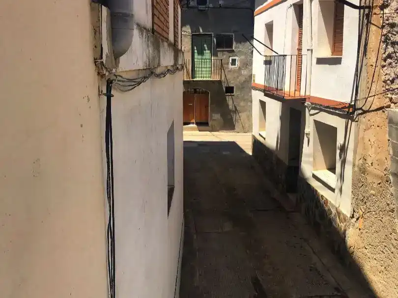 Vista exterior de Pis en venda en Algerri amb Traster, Moblat i Balcó