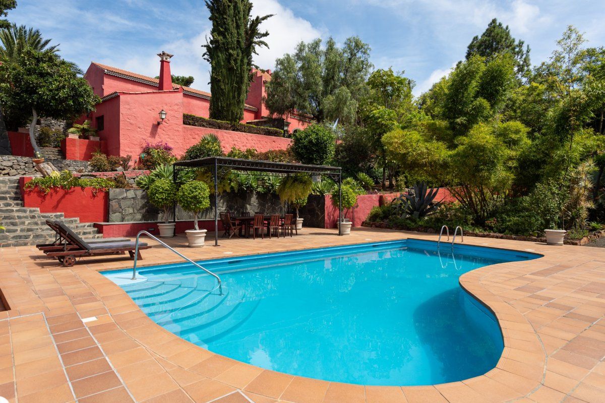 Piscina de Finca rústica en venda en Santa Brígida amb Aire condicionat, Calefacció i Jardí privat