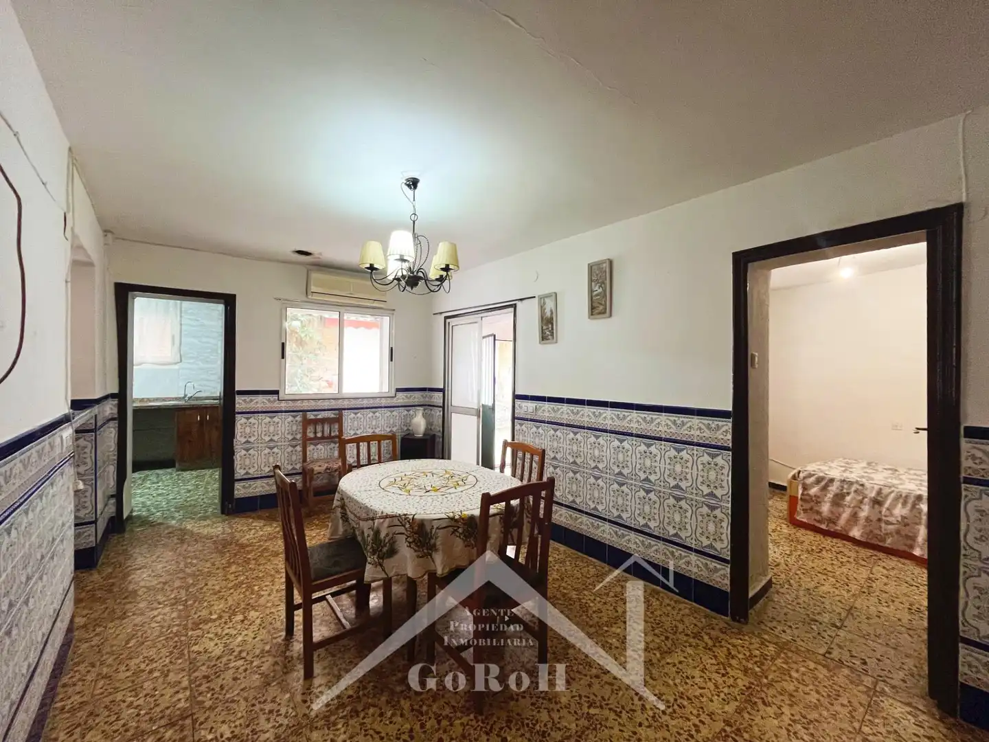Cocina de Casa adosada en venta en Almadén de la Plata con Aire acondicionado, Terraza y Trastero