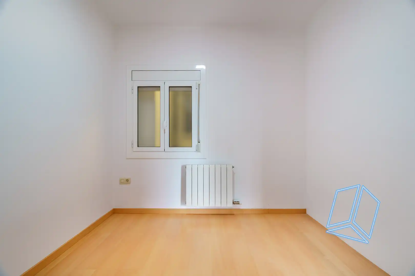 Habitación de Piso en venta en L'Hospitalet de Llobregat con Calefacción y Balcón
