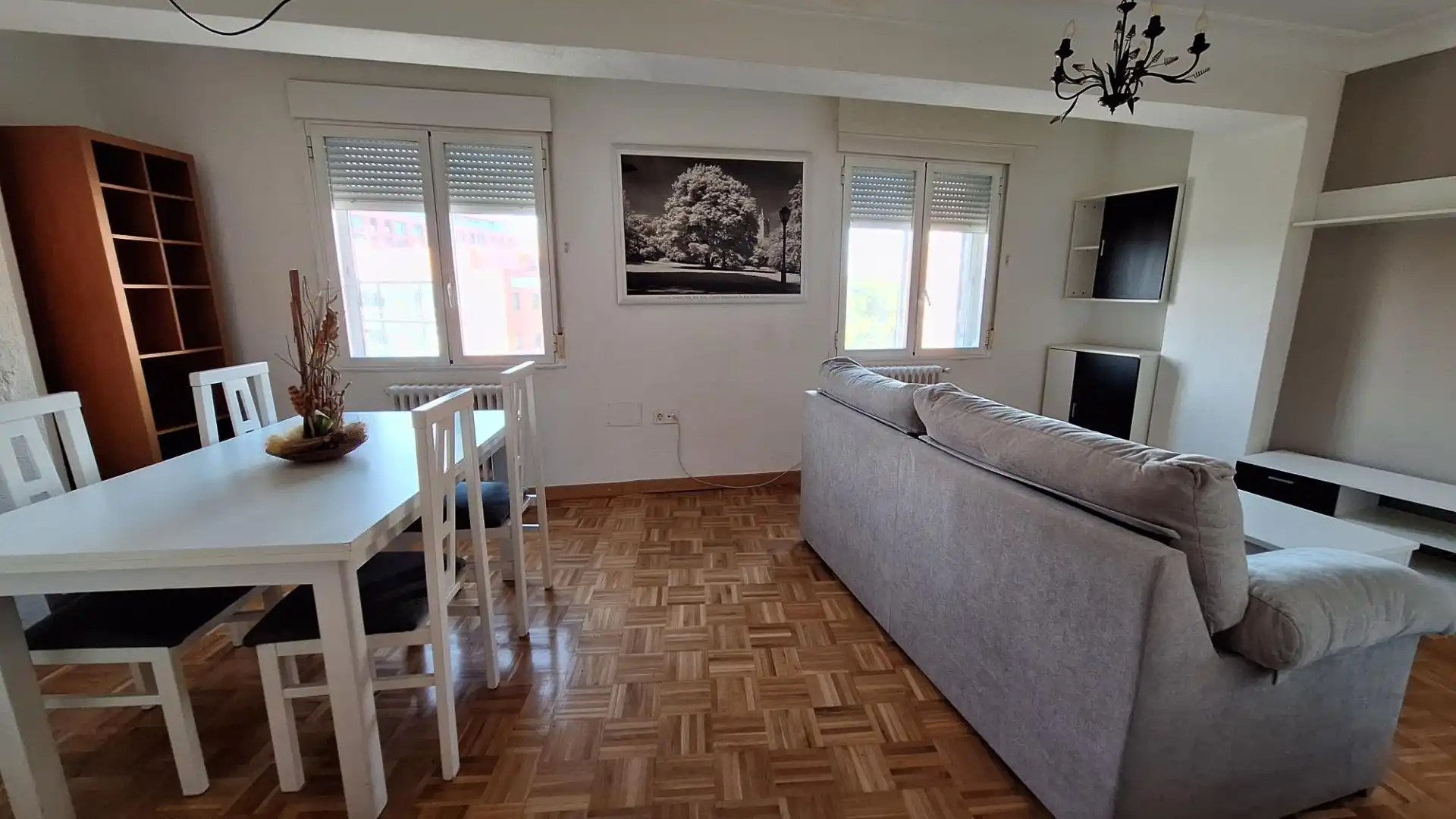 Sala de estar de Apartamento de alquiler en Burgos con Calefacción