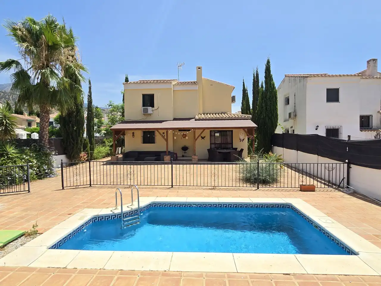 Piscina de Casa o xalet en venda en Viñuela amb Aire condicionat, Terrassa i Piscina