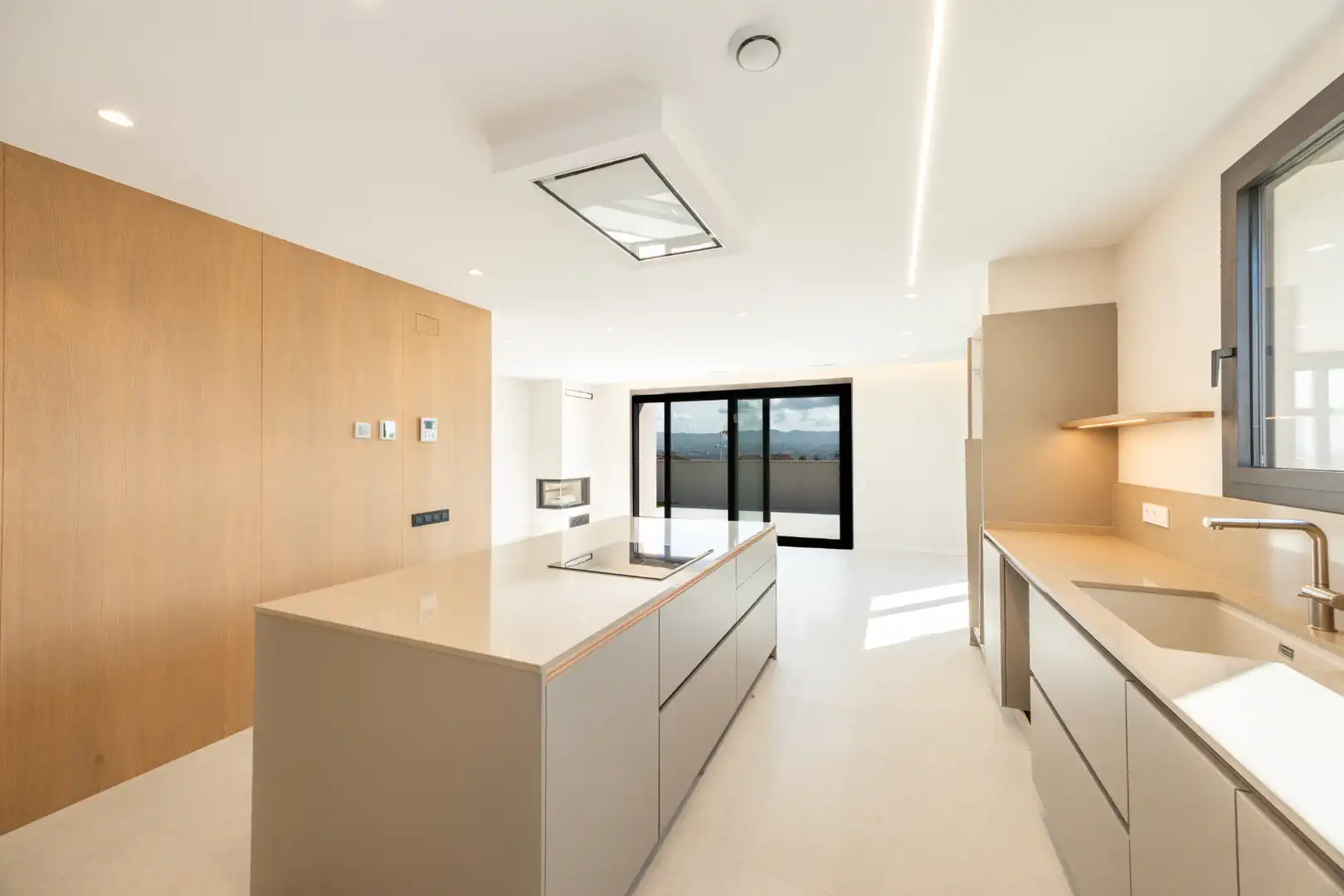 Neubau-Penthouse mit Aufzug zum Verkauf in Carrer Josep Maria Sert 2, imagen 7