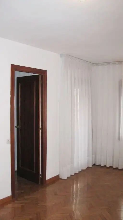 Apartamento de alquiler en Paseo Sagasta