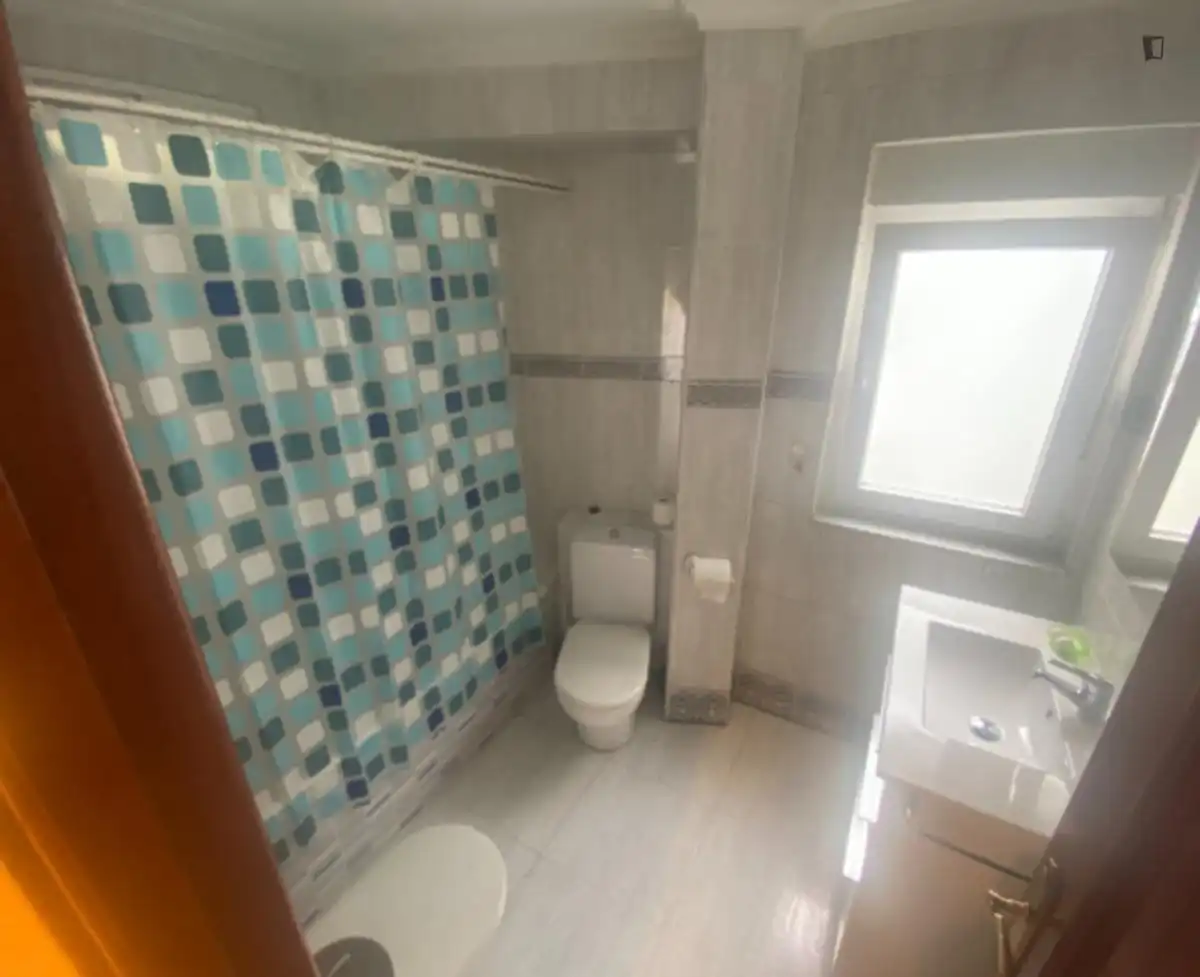 Baño de Apartamento de alquiler en Salamanca con Amueblado, Horno y Lavadora