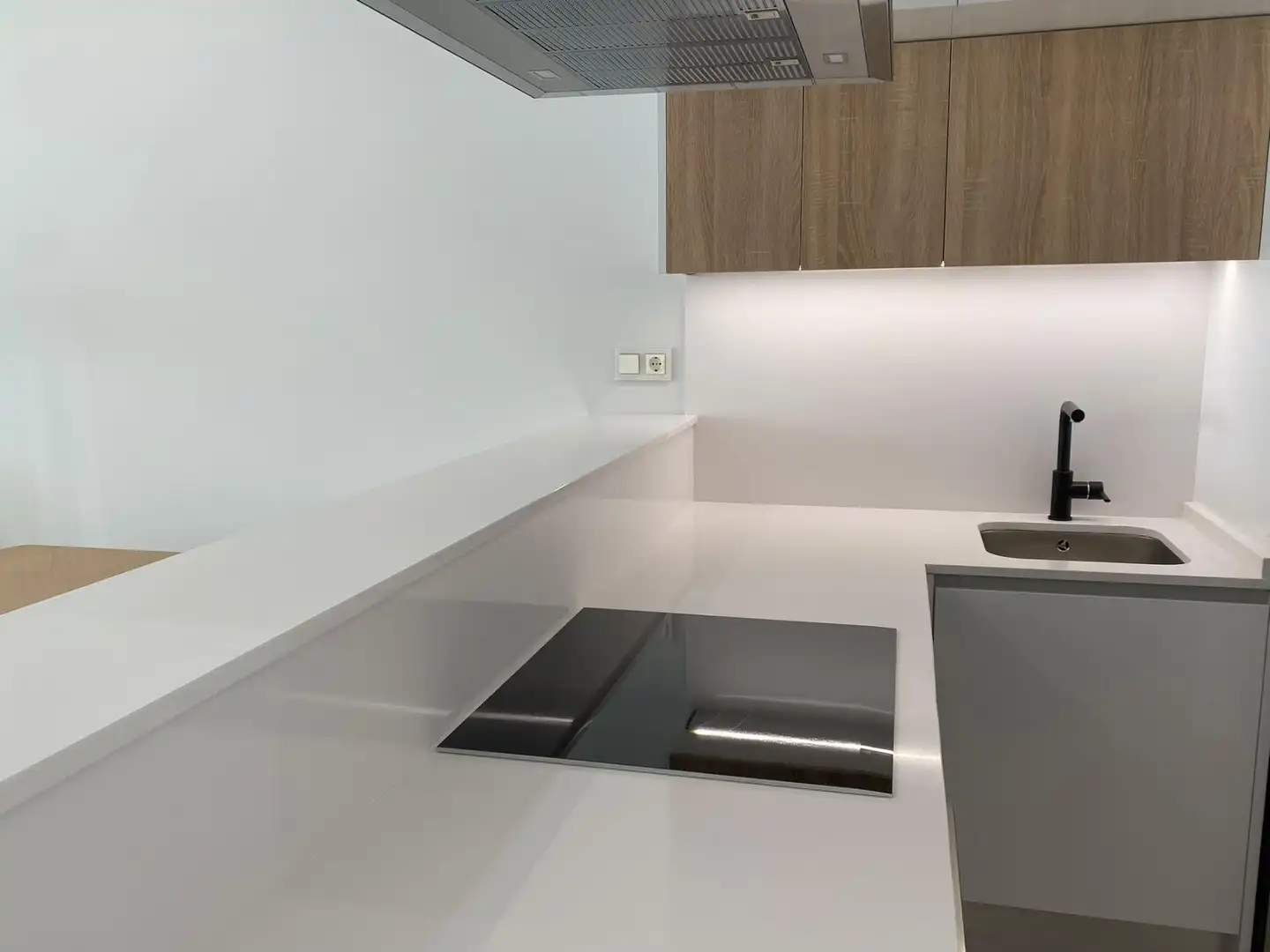 Apartamento con piscina en venta en Calle Llac Maracaibo, imagen 3