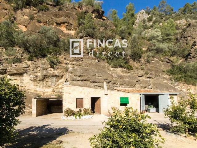 Finca rústica en Venta en 2H22+2FF en Benifallet