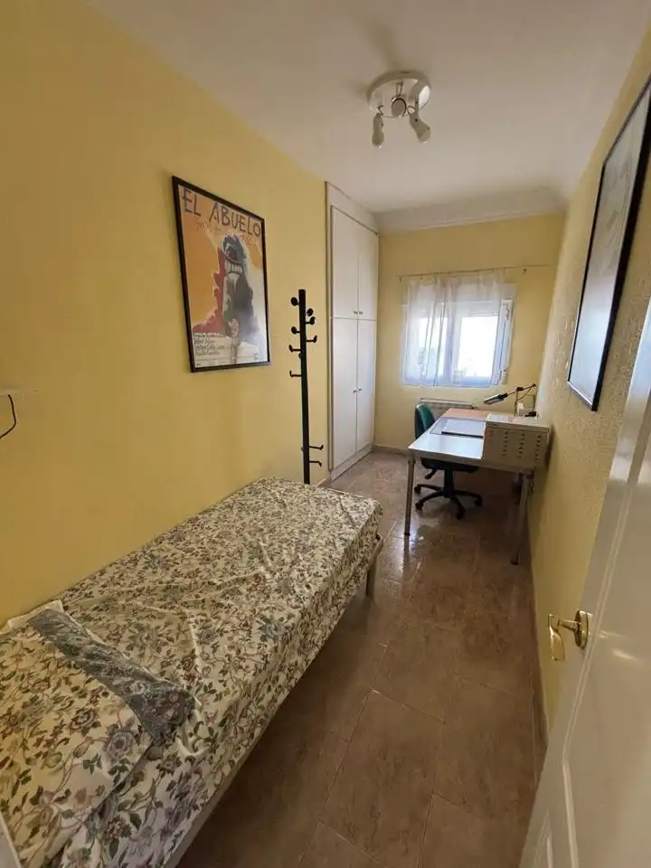 Bedroom of Flat for sale in Zaragoza  with Air Conditioner, Heating and Terrace