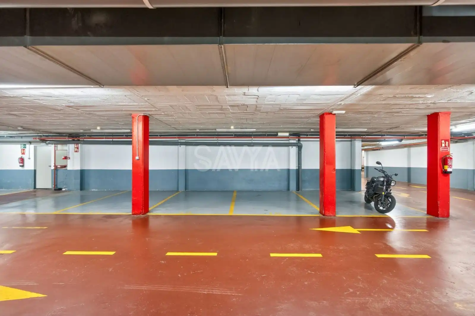 Parking de Casa o chalet en venta en Barcelona con Aire acondicionado, Terraza y Trastero