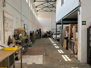 Industrial building to rent in Oeste