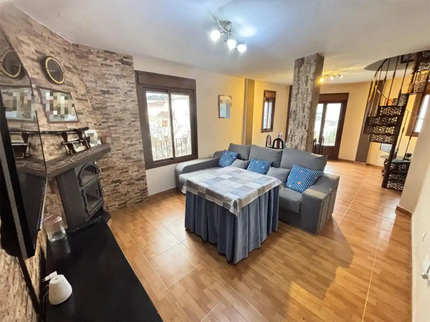Sala de estar de Piso en venta en Yunquera con Trastero, Amueblado y Horno