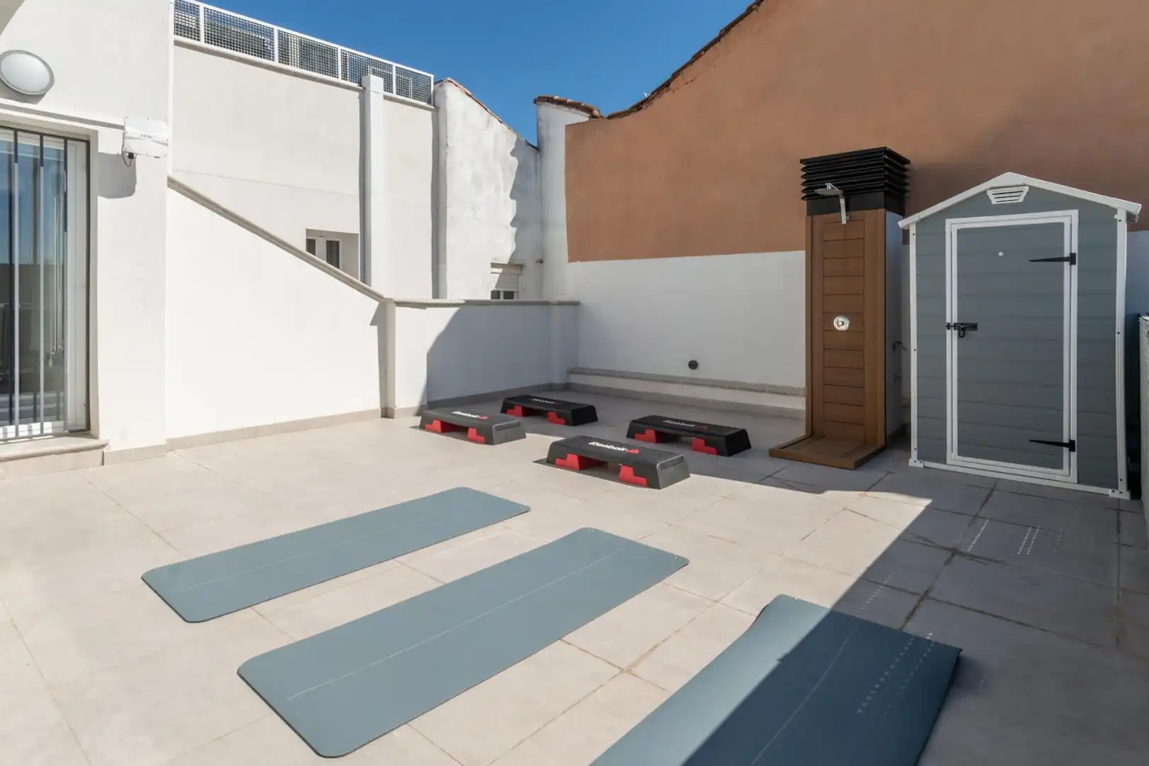 Terraza de Estudio de alquiler en Madrid con Aire acondicionado, Calefacción y Jardín privado