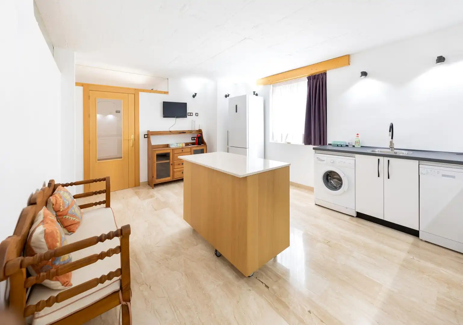 Kitchen of Houses for sale in Granada