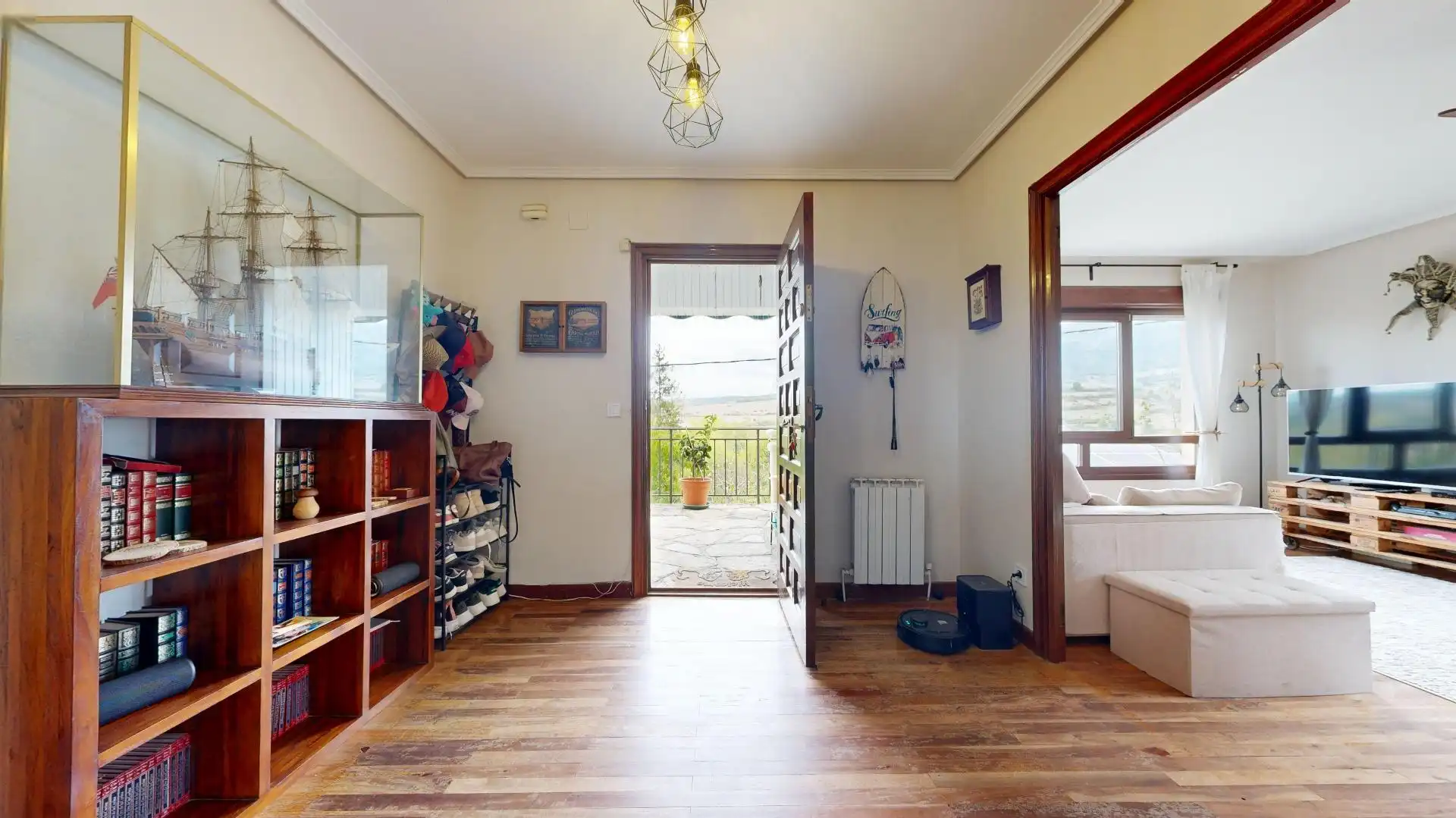 Chalet con piscina en venta en Calle Mirador de Entrambasaguas, imagen 7