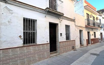 Vista exterior de Casa o xalet en venda en La Algaba amb Terrassa