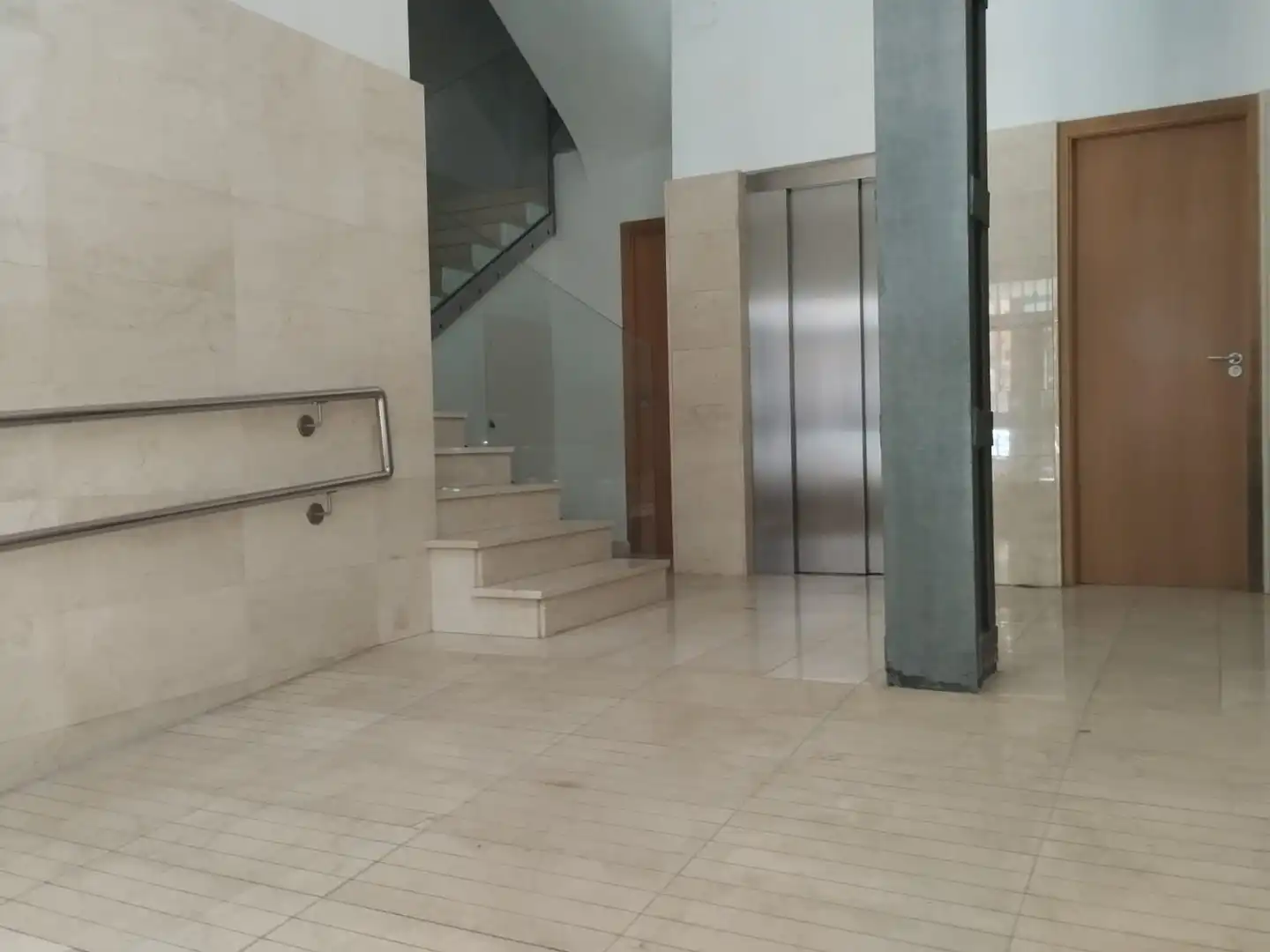 Dachboden zum Verkauf in Alicante / Alacant mit Terrasse, Möbliert und Balkon