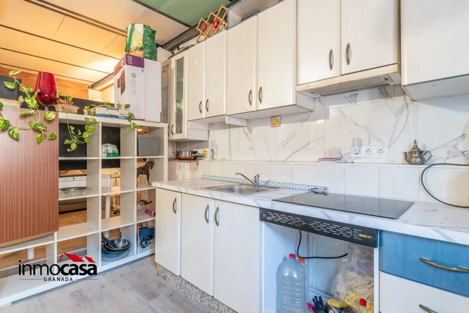 Cocina de Edificio en venta en Granada