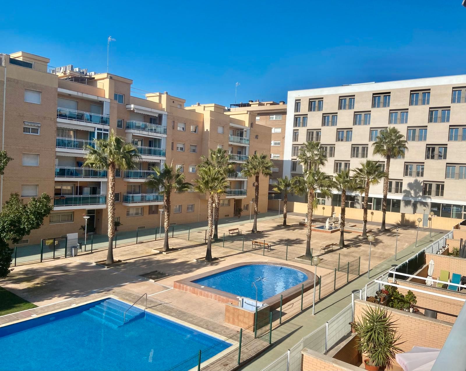 Swimming pool of Flat for sale in Reus  with Air Conditioner, Heating and Private garden