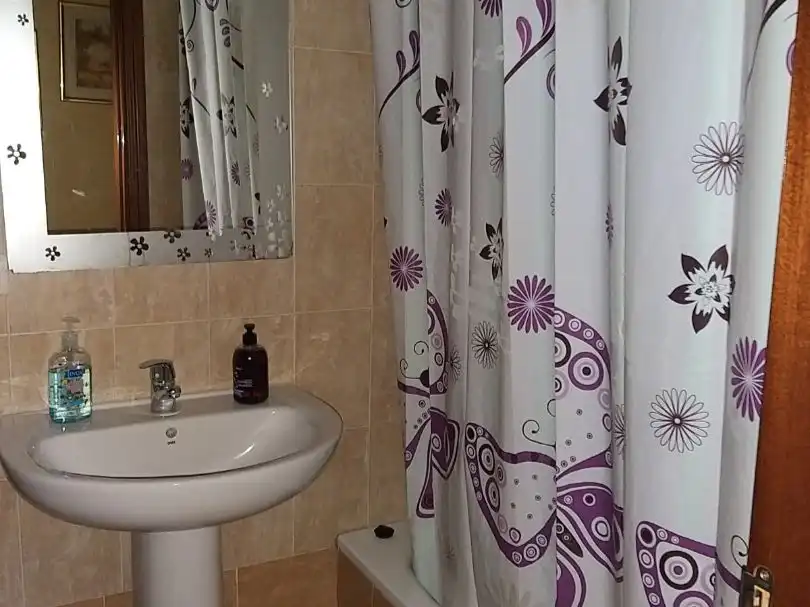 Baño de Piso en venta en Pilas con Terraza, Trastero y Amueblado