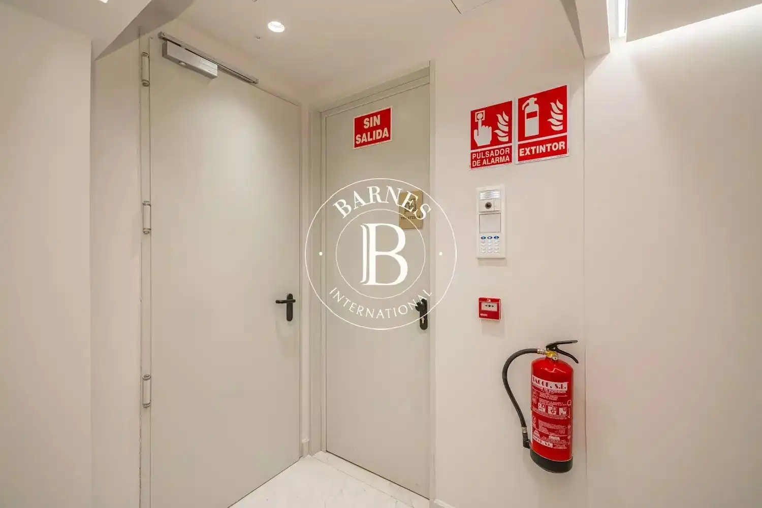 Flat for rent in Madrid  with Air Conditioner, Heating and Swimming Pool