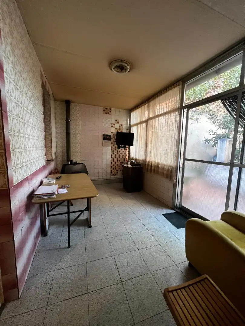 Sala d'estar de Casa o xalet en venda en Terrassa amb Jardí privat, Terrassa i Traster