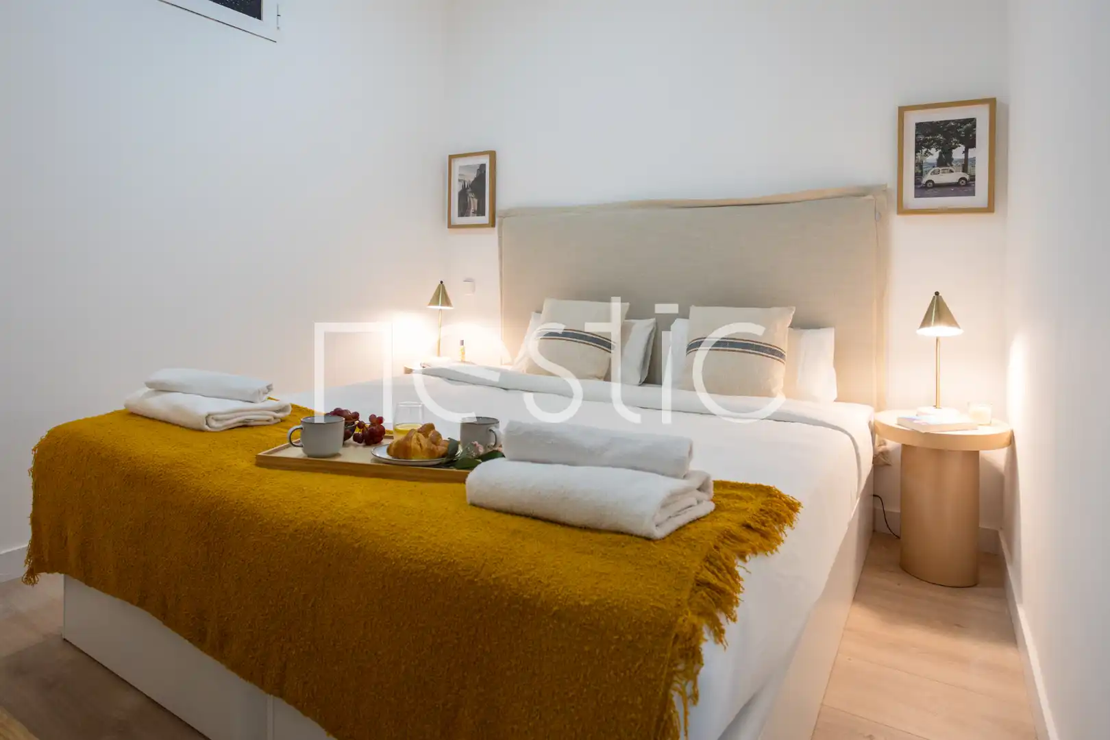 Habitación de Apartamento de alquiler en Madrid con Aire acondicionado, Calefacción y Amueblado