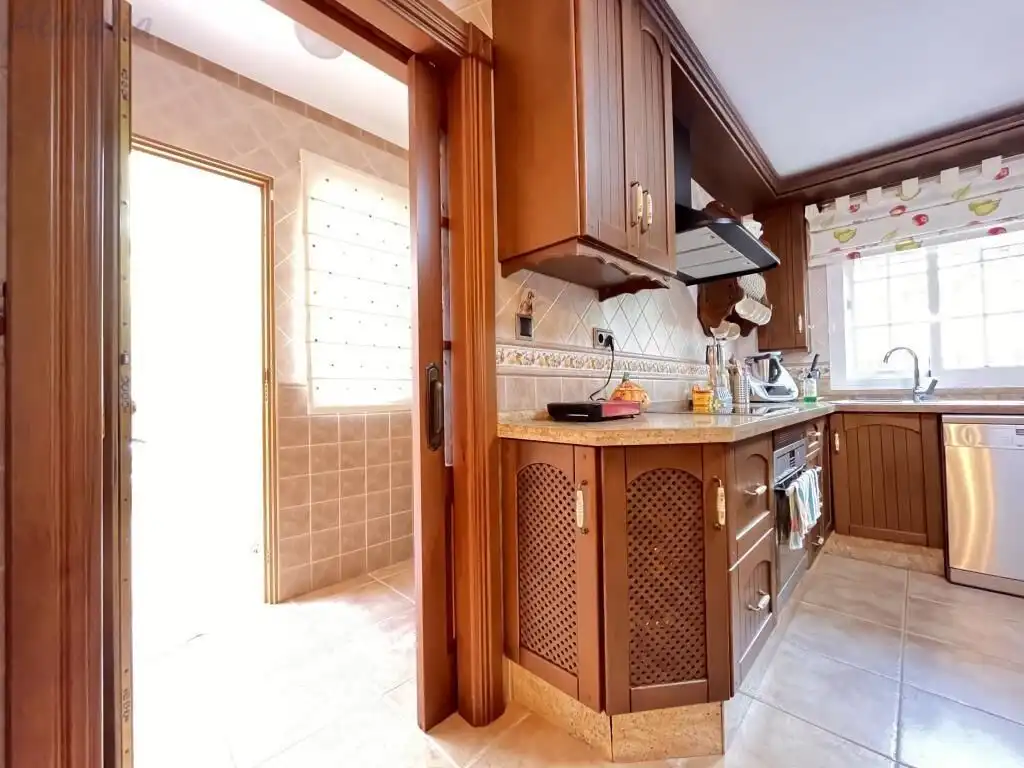 Cocina de Casa o chalet en venta en Málaga con Aire acondicionado, Calefacción y Jardín privado