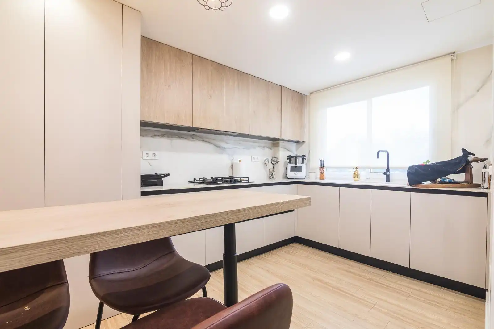 Cocina de Piso en venta en Alicante / Alacant con Aire acondicionado, Calefacción y Trastero