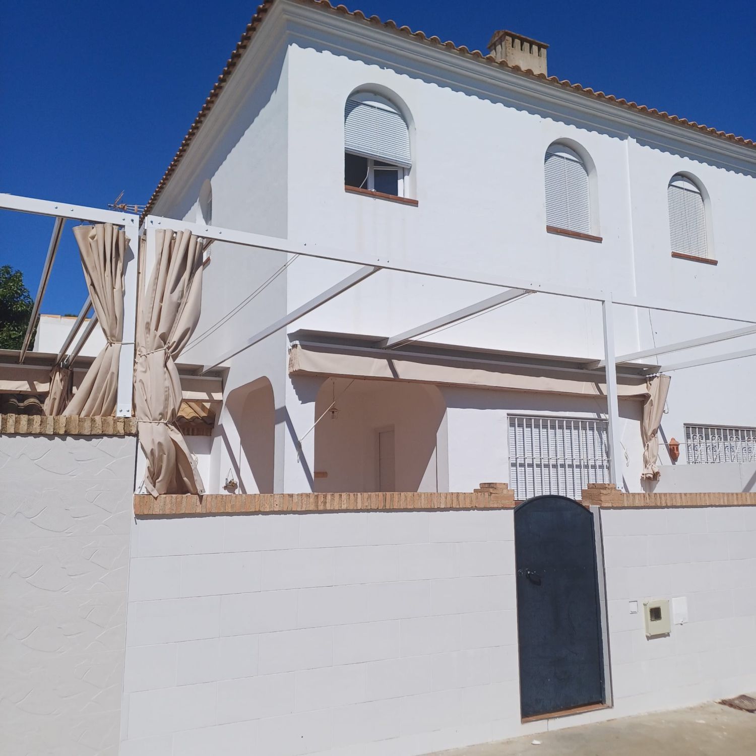 Exterior view of Single-family semi-detached for sale in Islantilla  with Terrace and Furnished