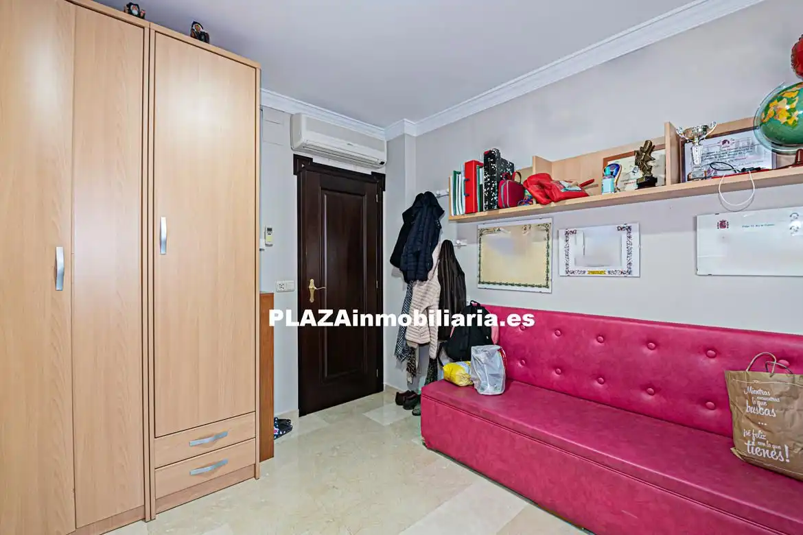Habitación de Casa o chalet en venta en Lucena con Aire acondicionado, Trastero y Piscina
