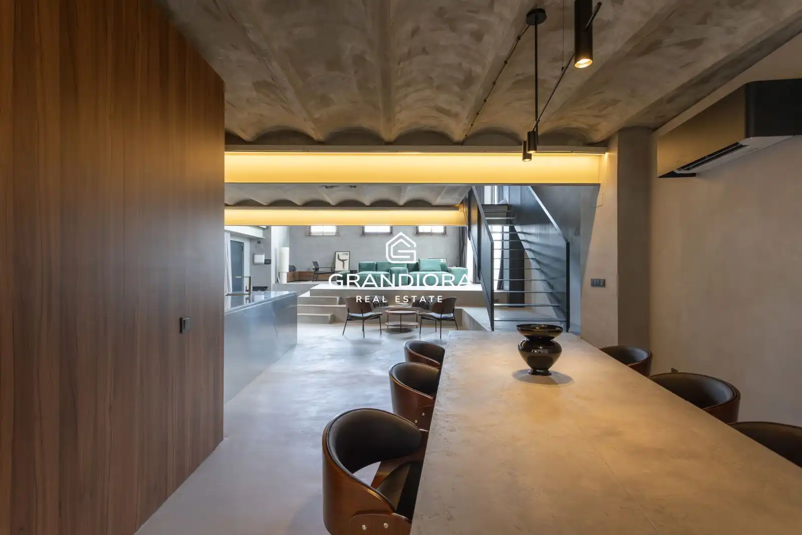 Flat for rent in Barcelona  with Air Conditioner, Terrace and Furnished