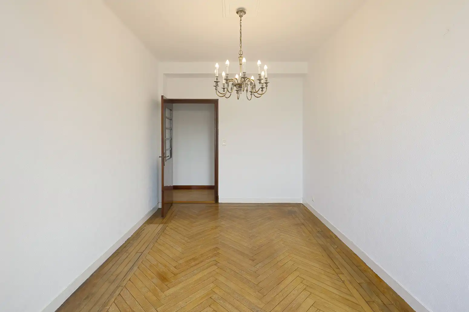Menjador de Pis en venda en Gijón  amb Calefacció, Parquet i Terrassa