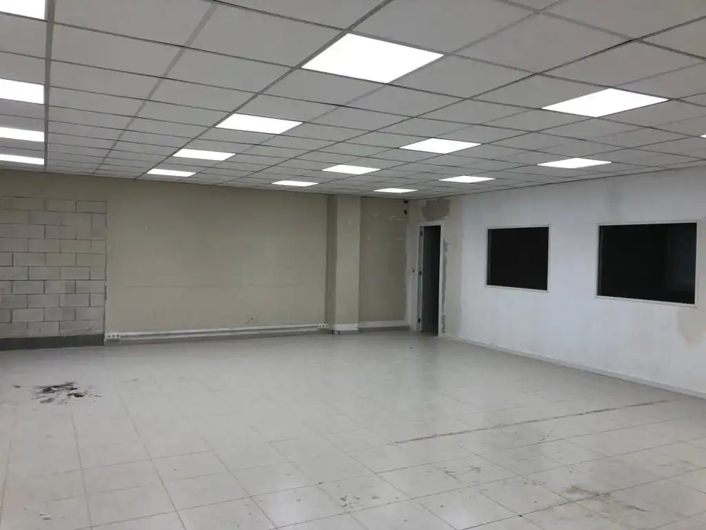 Industrial building to rent in Carrer de l'Oliverar 12, imagen 10