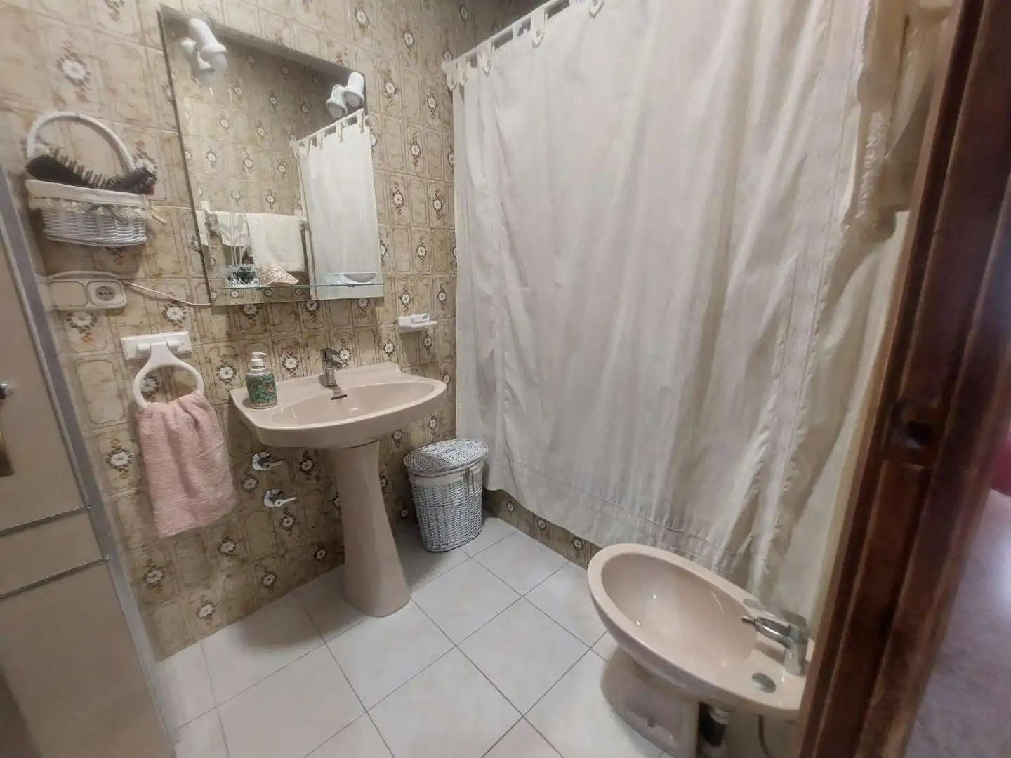 Bathroom of Flat for sale in Nerja  with Furnished