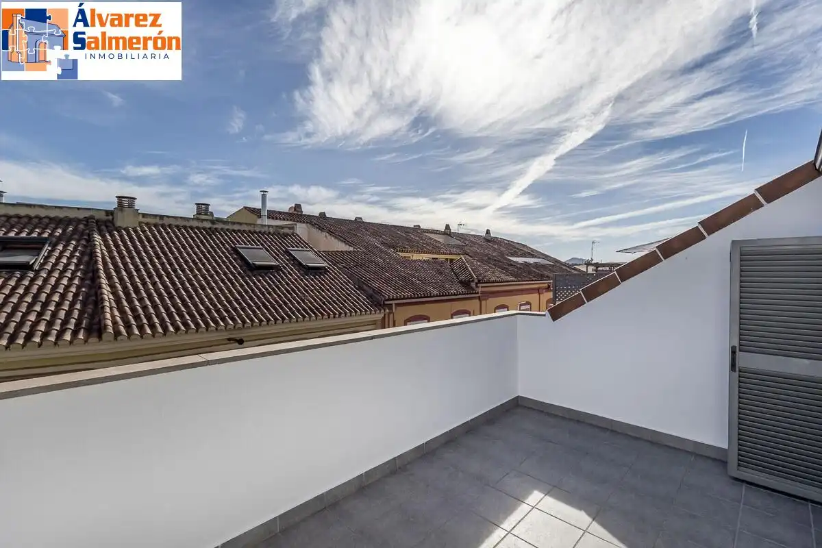 Penthouse with pool for sale in Ogíjares, imagen 2