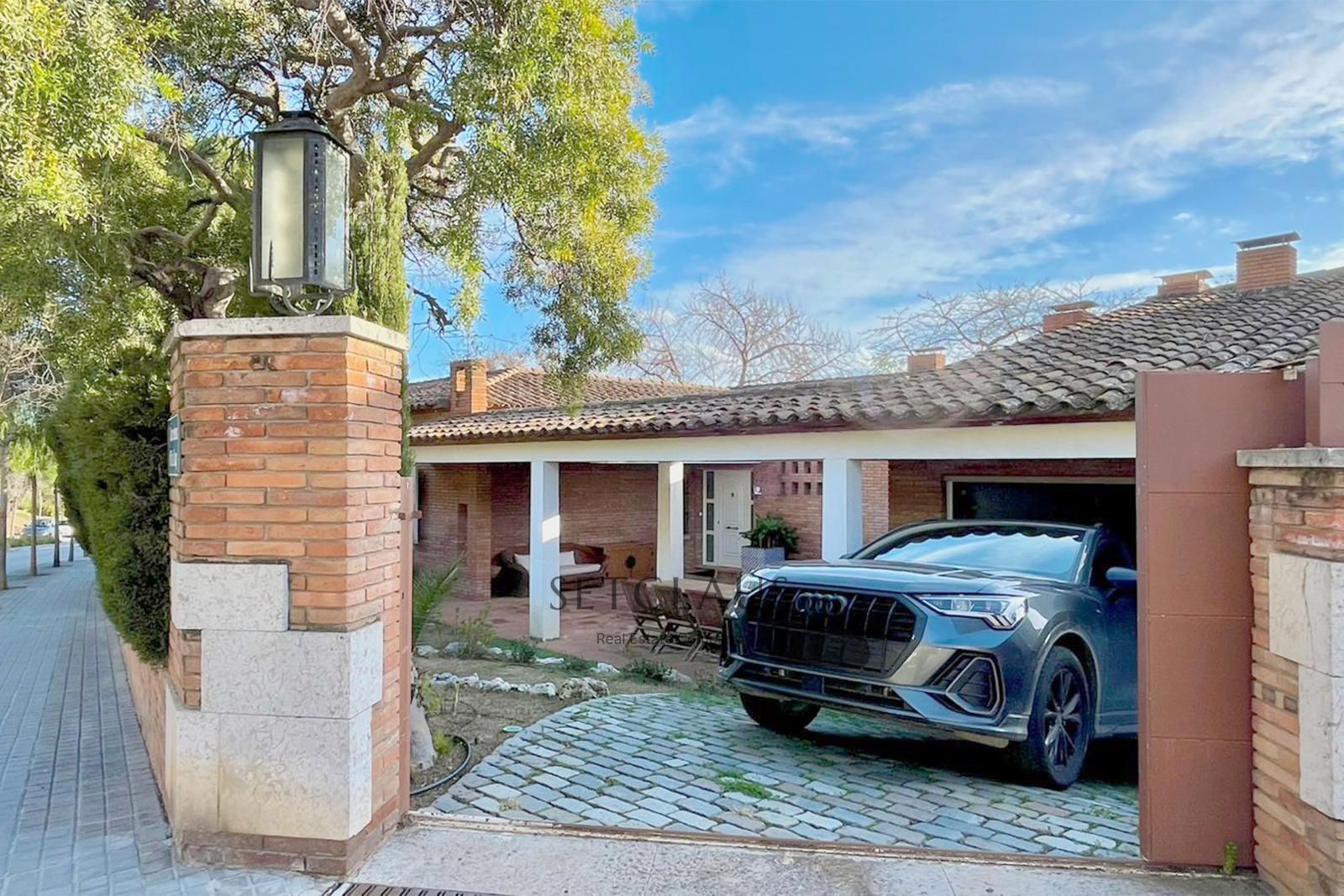 Vista exterior de Casa o xalet en venda en Premià de Dalt amb Aire condicionat, Calefacció i Jardí privat