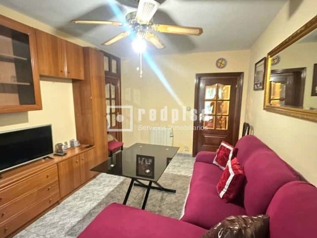 Piso en venta en Reyes Católicos