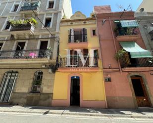 Vista exterior de Casa o xalet de lloguer en  Barcelona Capital amb Terrassa i Balcó