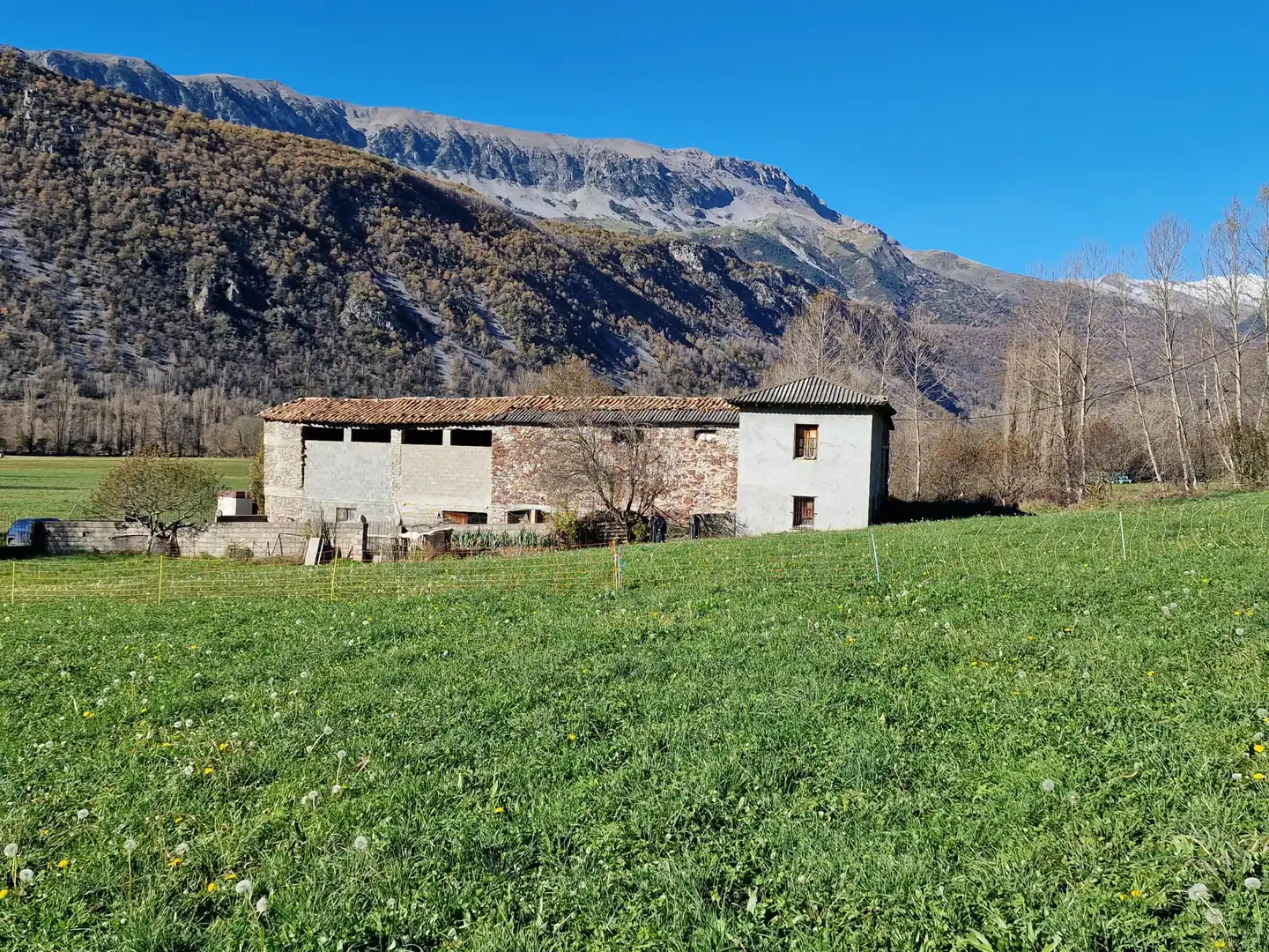 Vista exterior de Residencial en venta en Castejón de Sos, Huesca