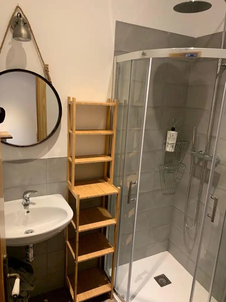 Baño de Planta baja de alquiler en Granada con Aire acondicionado, Calefacción y Amueblado