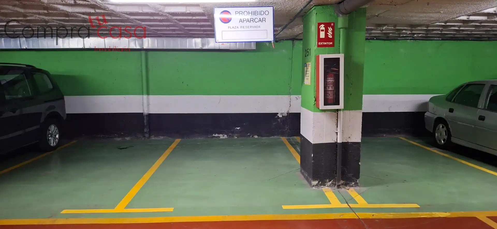 Aparcament en venda a Avenida del Acueducto 25