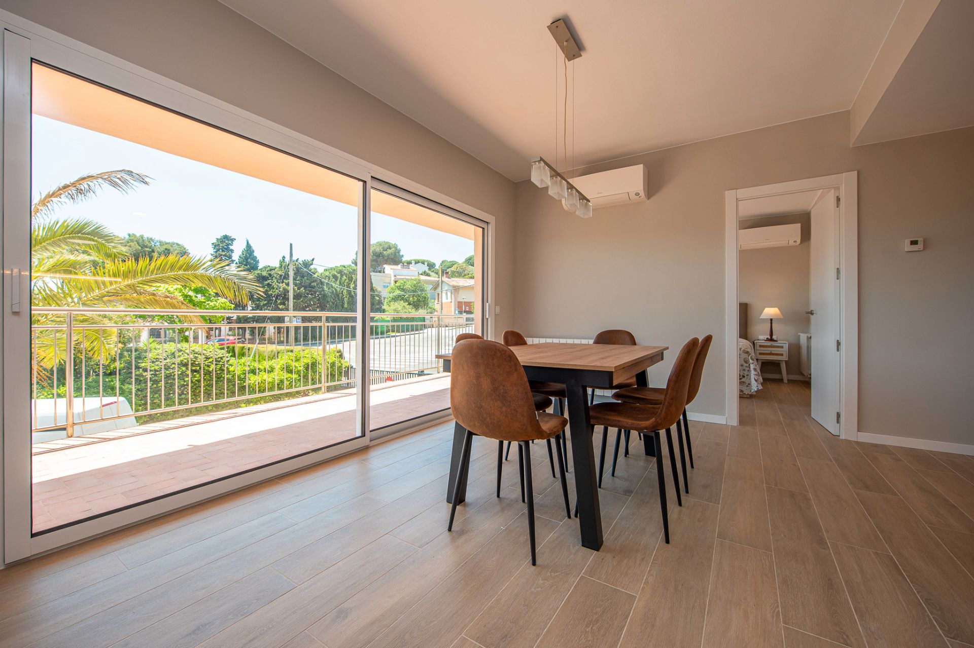 Dining room of Flat to rent in Sant Feliu de Guíxols  with Air Conditioner, Heating and Parquet flooring