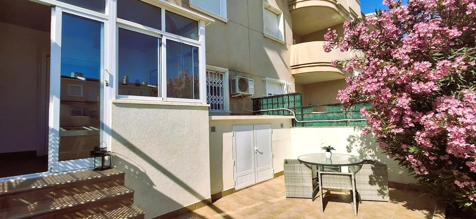 Terrasse von Erdgeschoss zur Miete in Orihuela mit Klimaanlage, Privatgarten und Terrasse