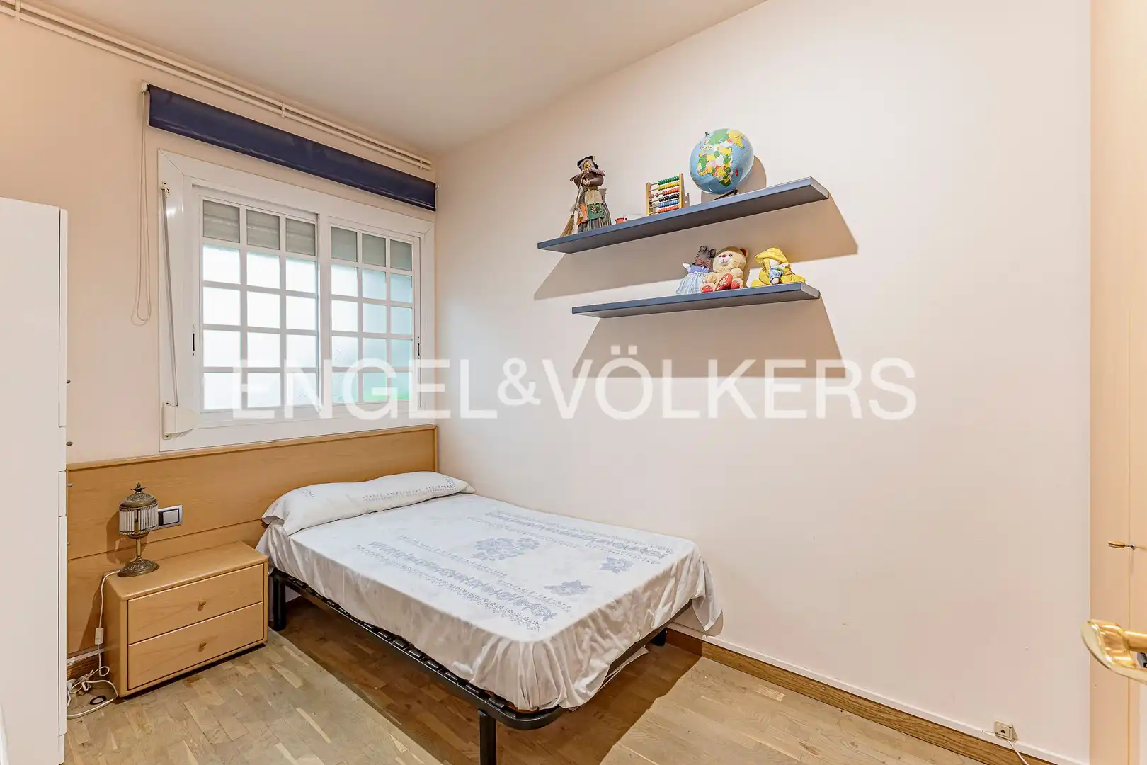 Bedroom of Flat for sale in Barcelona  with Air Conditioner, Heating and Furnished